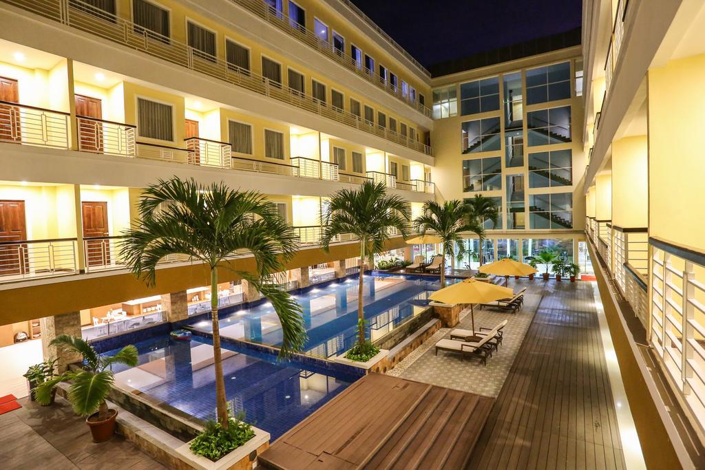 Sylvia Hotel Premier Kupang Kupang  Exterior photo