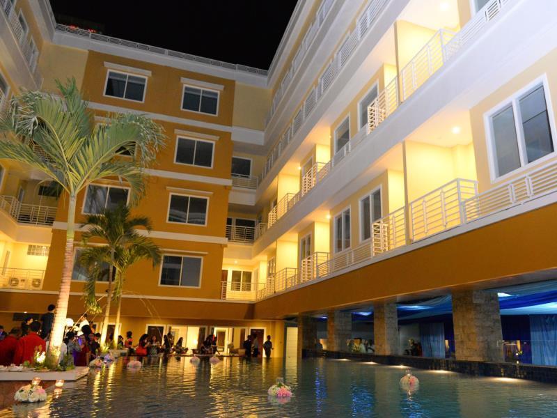 Sylvia Hotel Premier Kupang Kupang  Exterior photo