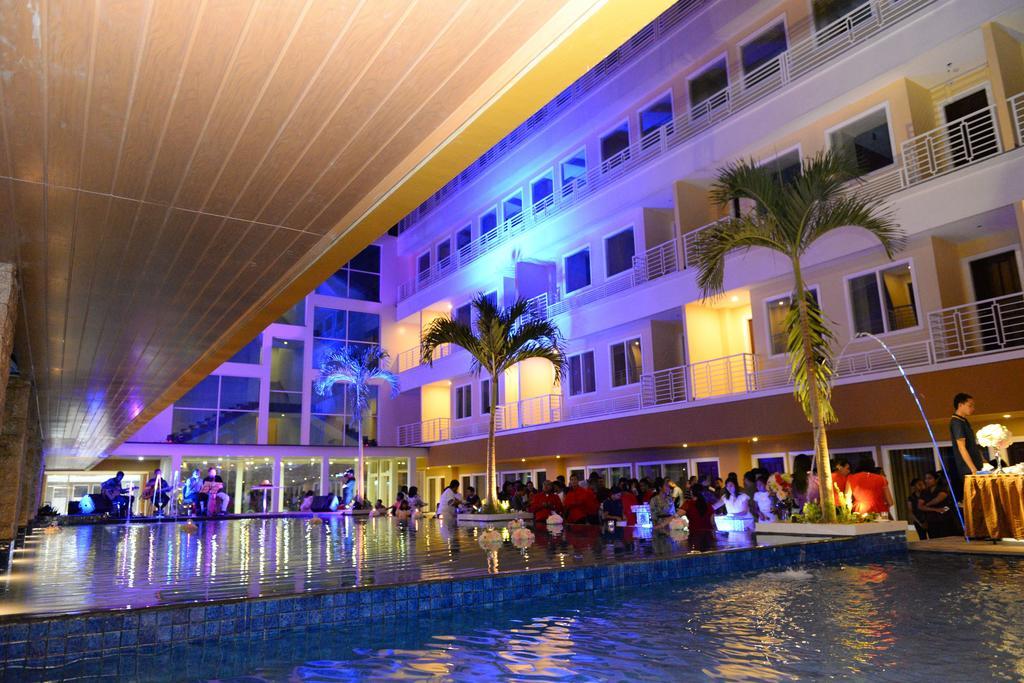 Sylvia Hotel Premier Kupang Kupang  Exterior photo